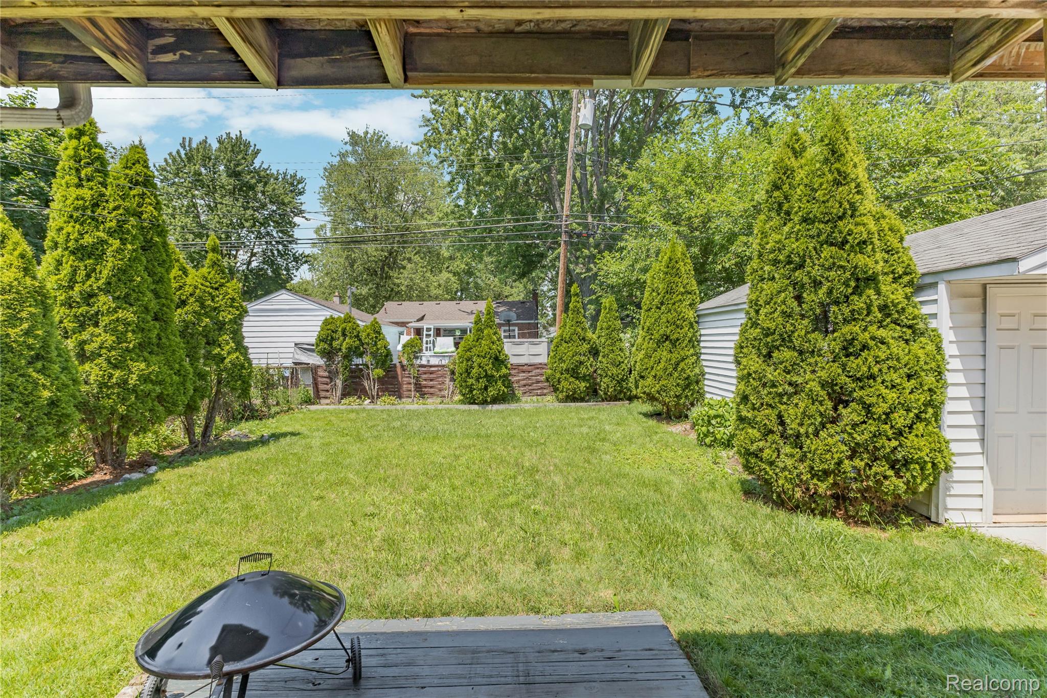 26508 Five Mile Road Redford, MI 48239 - Photo 37 of 41 Yard