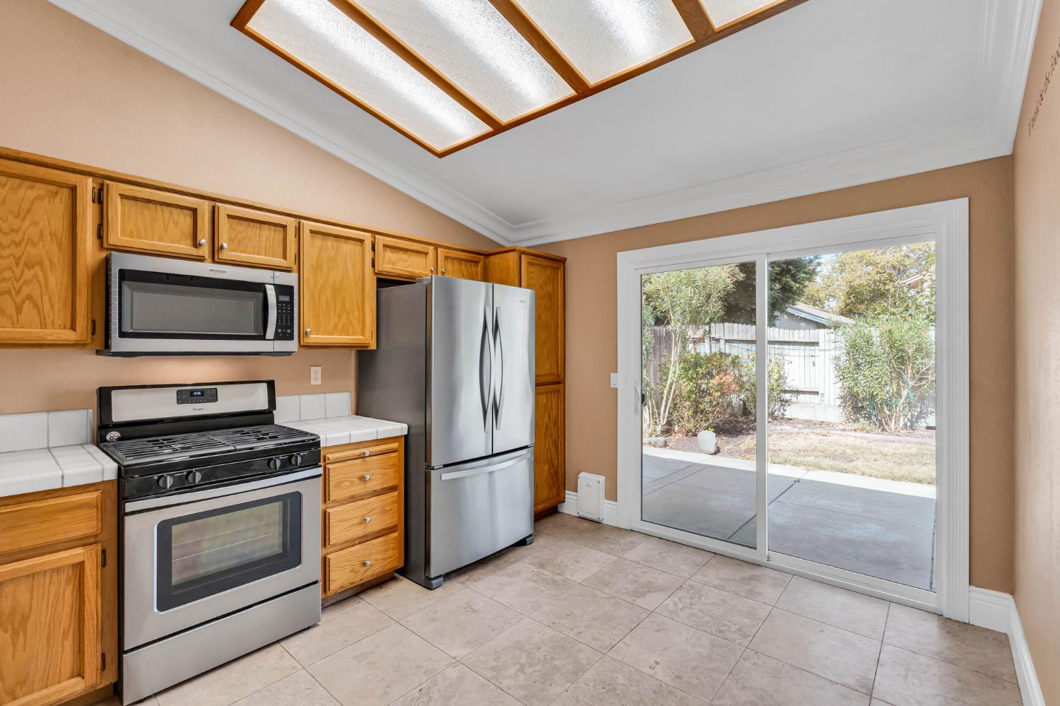 3507 Lone Ridge Court Antelope, CA 95843 - Photo 12 of 37