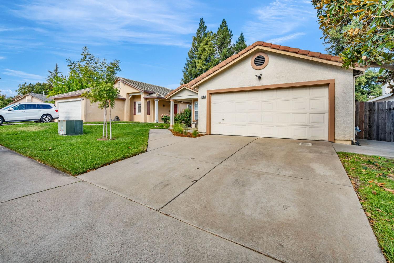 3507 Lone Ridge Court Antelope, CA 95843 - Photo 3 of 37