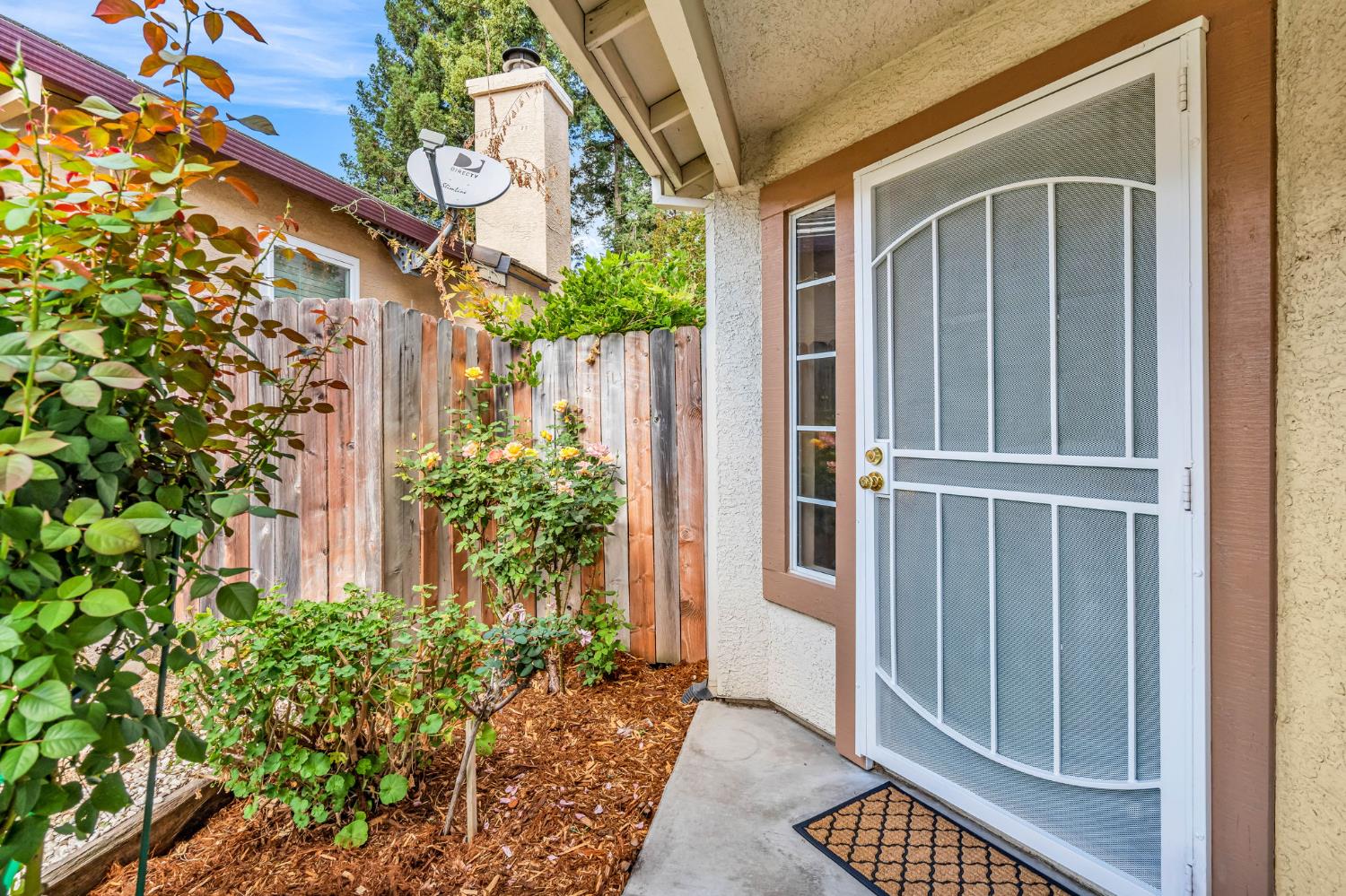 3507 Lone Ridge Court Antelope, CA 95843 - Photo 5 of 37