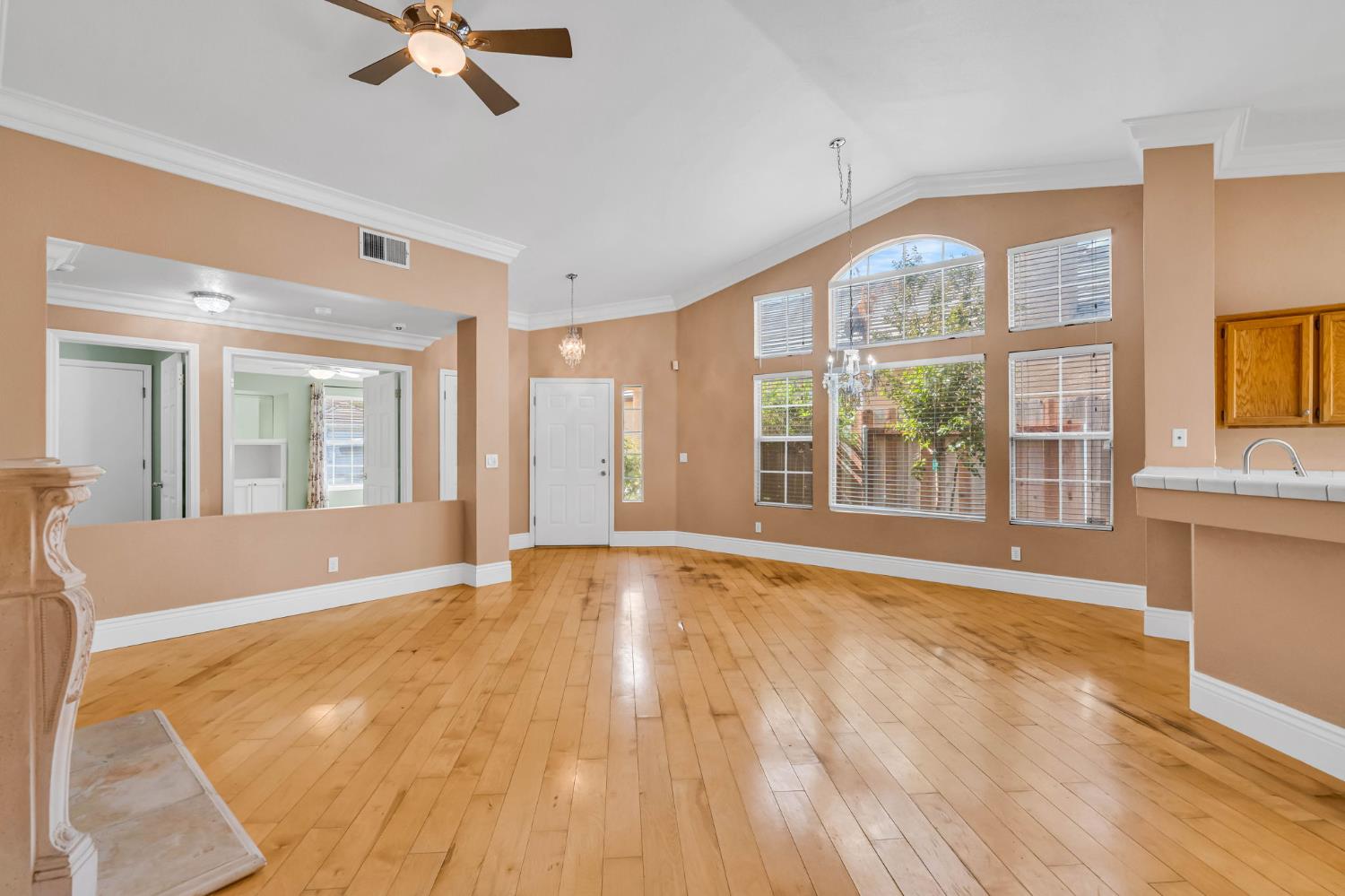 3507 Lone Ridge Court Antelope, CA 95843 - Photo 8 of 37