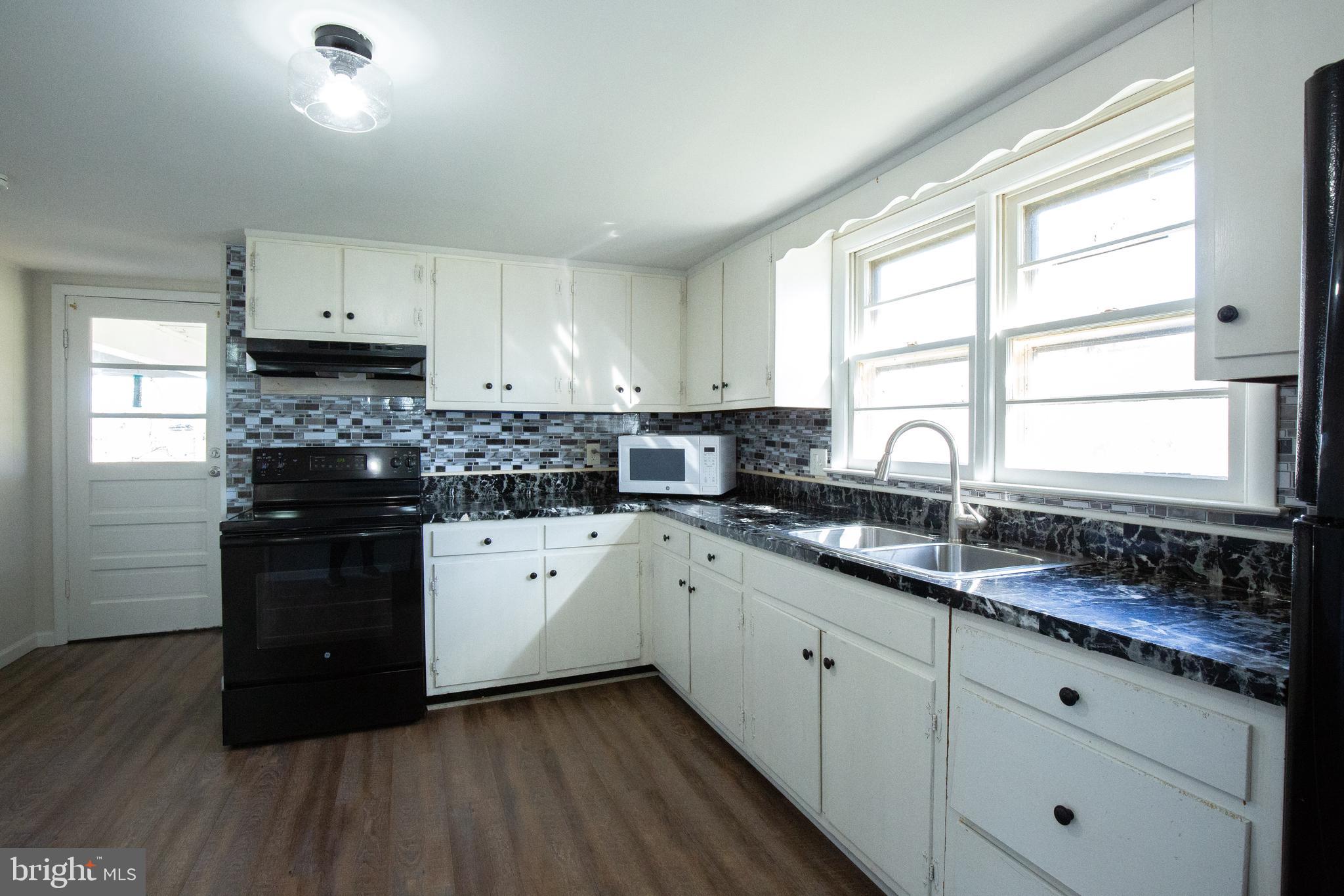 201 Cranes Lane Ranson, WV 25438 - Photo 6 of 23