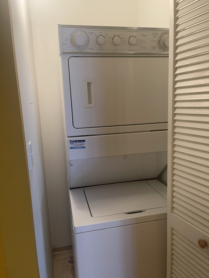 1101 South State Street, Unit 2104 Chicago, IL 60605 - Photo 26 of 37 a close up view of washer and dryer