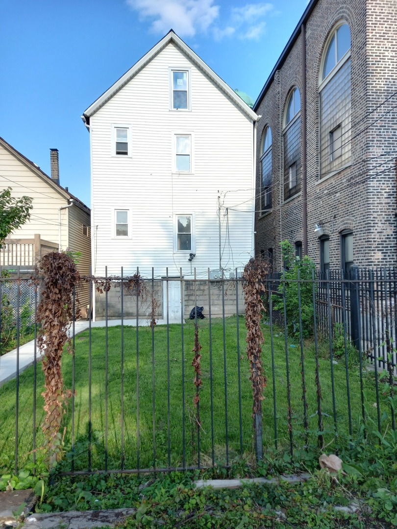 8931 South Houston Avenue Chicago, IL 60617 - Photo 2 of 29