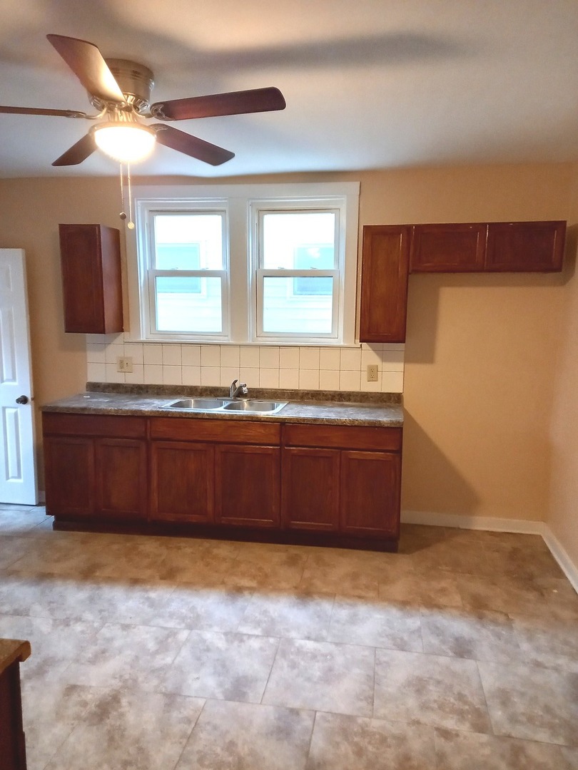 8931 South Houston Avenue Chicago, IL 60617 - Photo 18 of 29