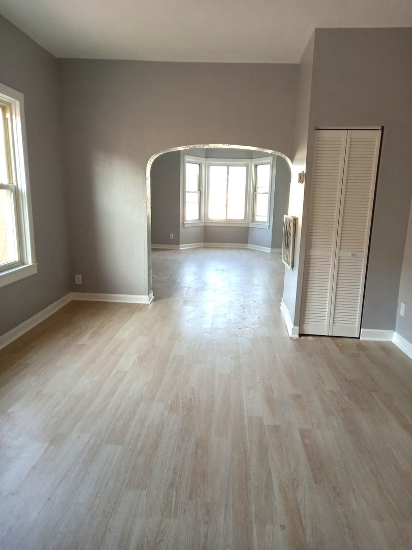 8931 South Houston Avenue Chicago, IL 60617 - Photo 9 of 29