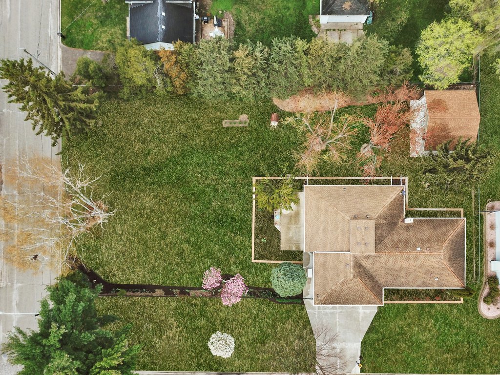 16 Tweed Road Fox Lake, IL 60020 - Photo 25 of 27 an aerial view of a house with a yard