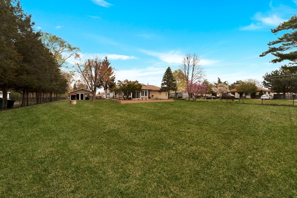 16 Tweed Road Fox Lake, IL 60020 - Photo 26 of 27 a view of a park with large trees