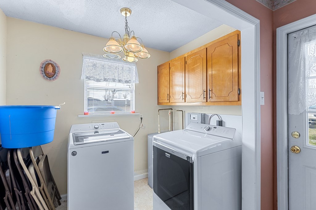 2219 Jenkins Road Chattanooga, TN 37421 - Photo 25 of 29 a view of entryway with washer and dryer