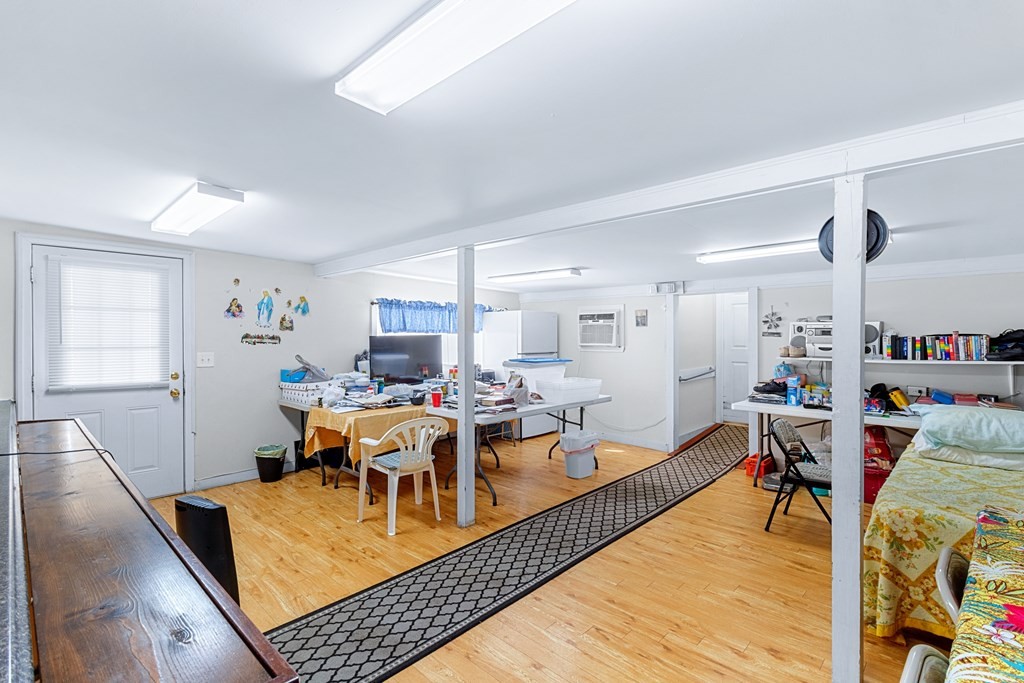 2219 Jenkins Road Chattanooga, TN 37421 - Photo 10 of 29 a living room with lots of furniture and a table
