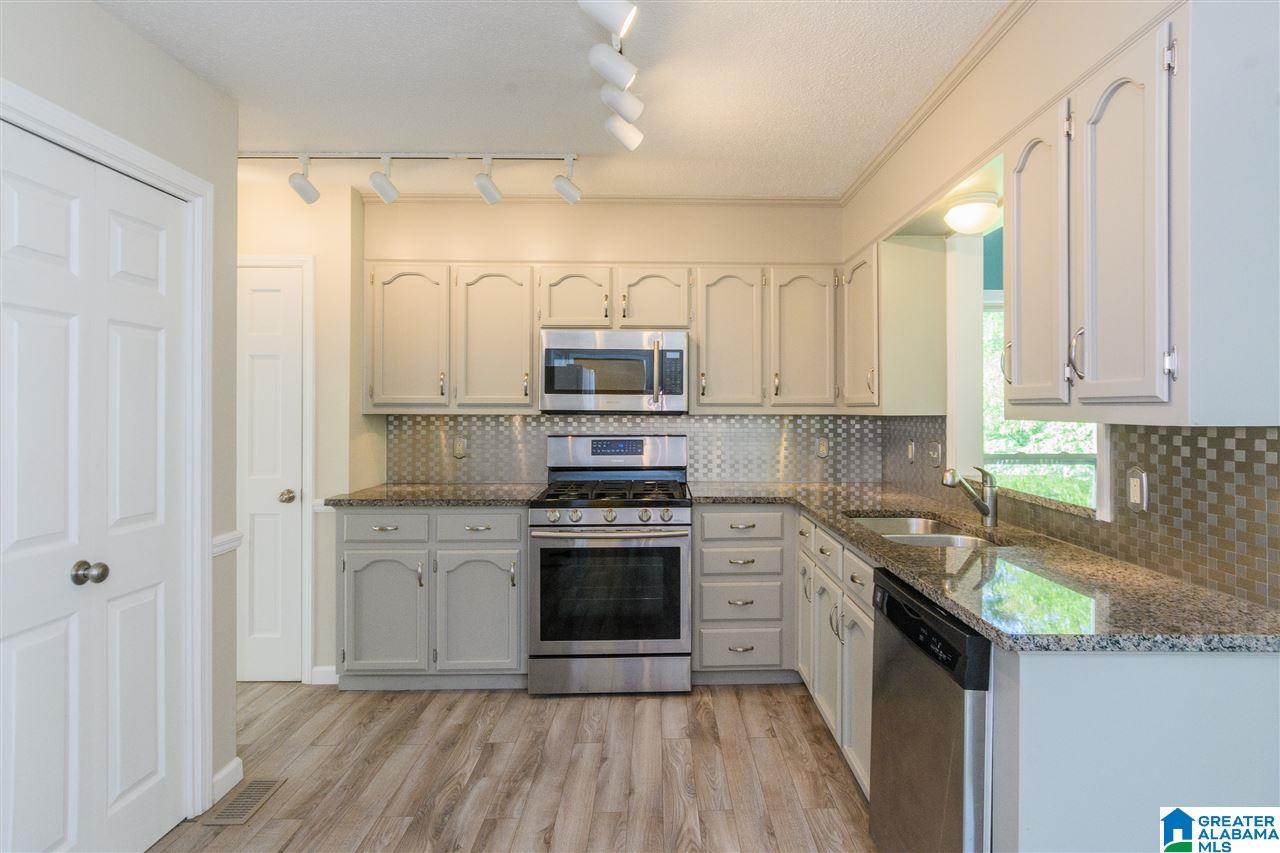 1043 Independence Court Alabaster, AL 35007 - Photo 15 of 39