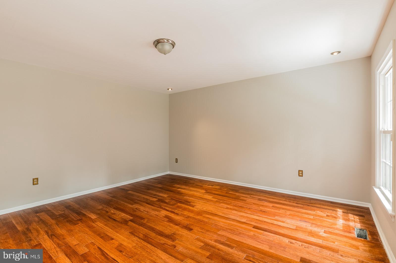 7070 Hoadly Road Manassas, VA 20112 - Photo 8 of 45