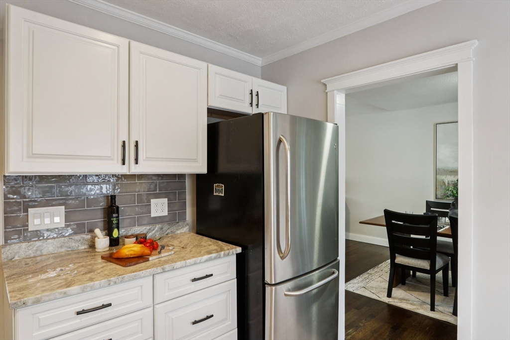 1 Willow Street Middleton, MA 01949 - Photo 13 of 41