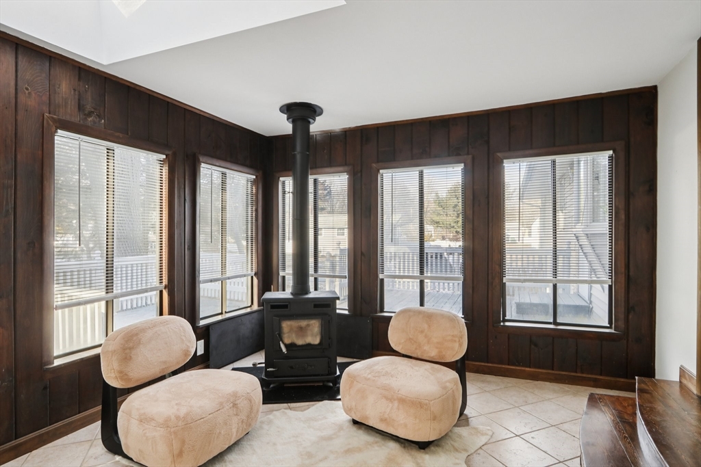 1 Willow Street Middleton, MA 01949 - Photo 18 of 41