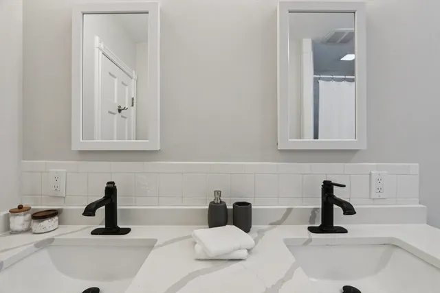 $699,900 | 1 Willow Street, Middleton, MA 01949