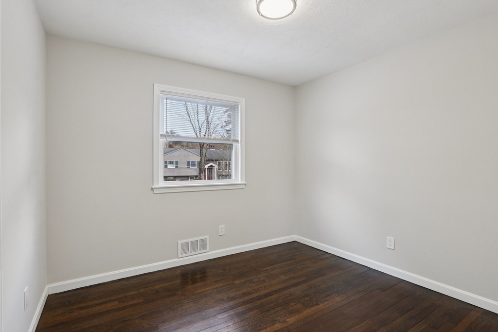 1 Willow Street Middleton, MA 01949 - Photo 23 of 41