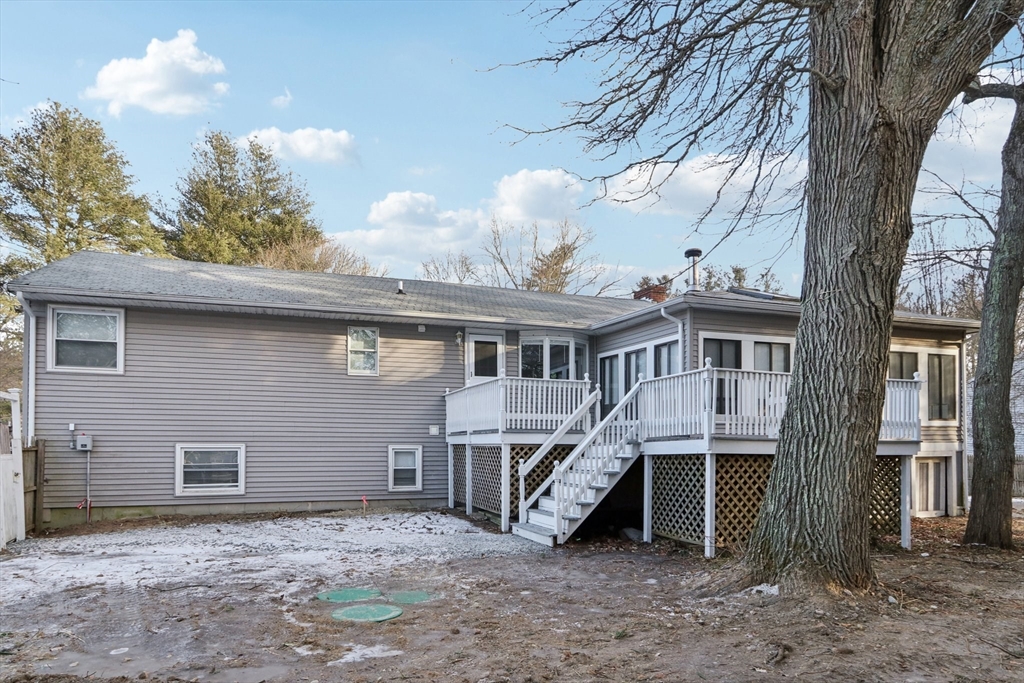 1 Willow Street Middleton, MA 01949 - Photo 6 of 41