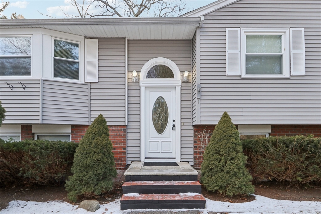 1 Willow Street Middleton, MA 01949 - Photo 9 of 41