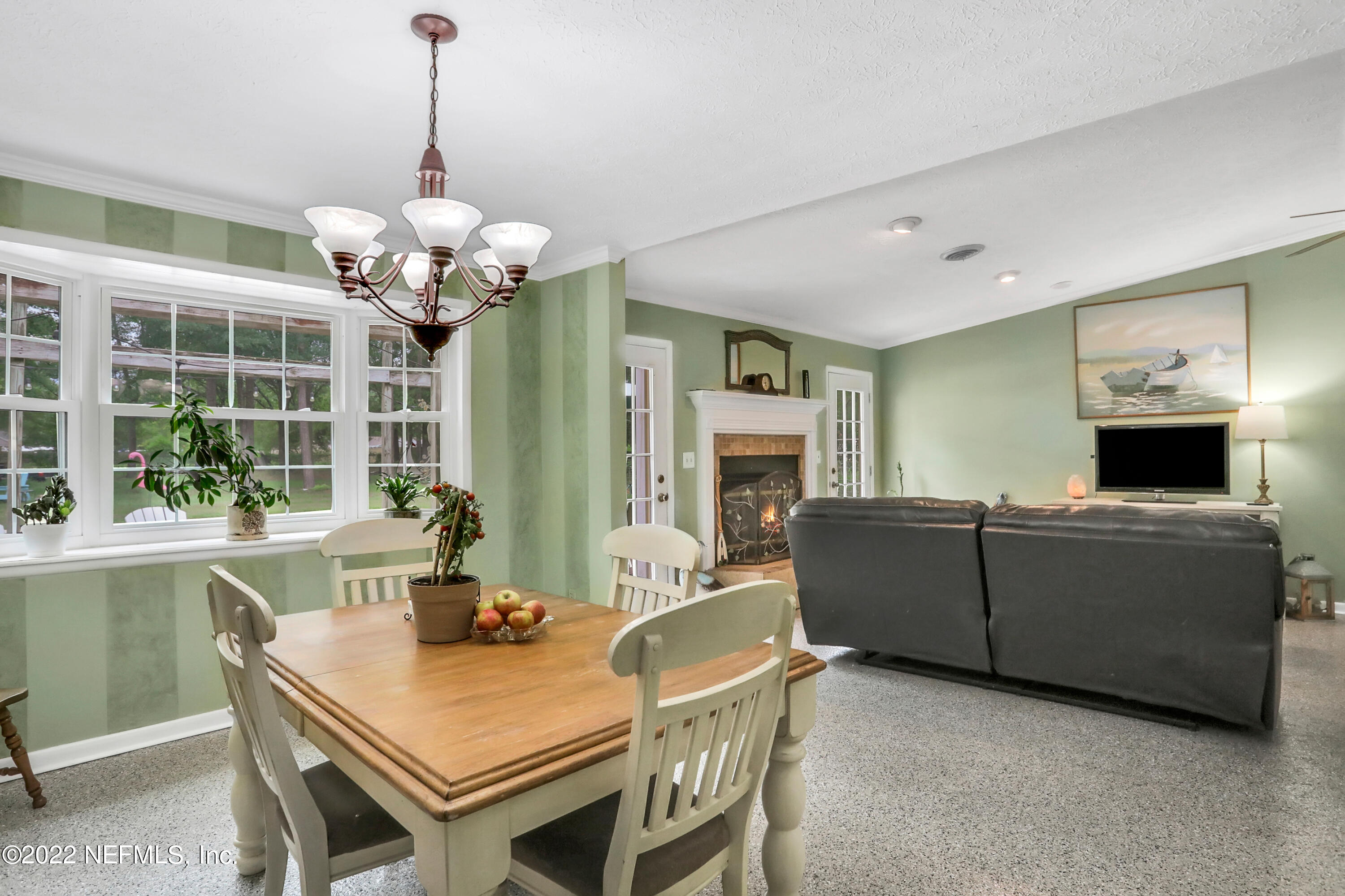 10337 Crystal Springs Road Jacksonville, FL 32221 - Photo 8 of 28 Dining room