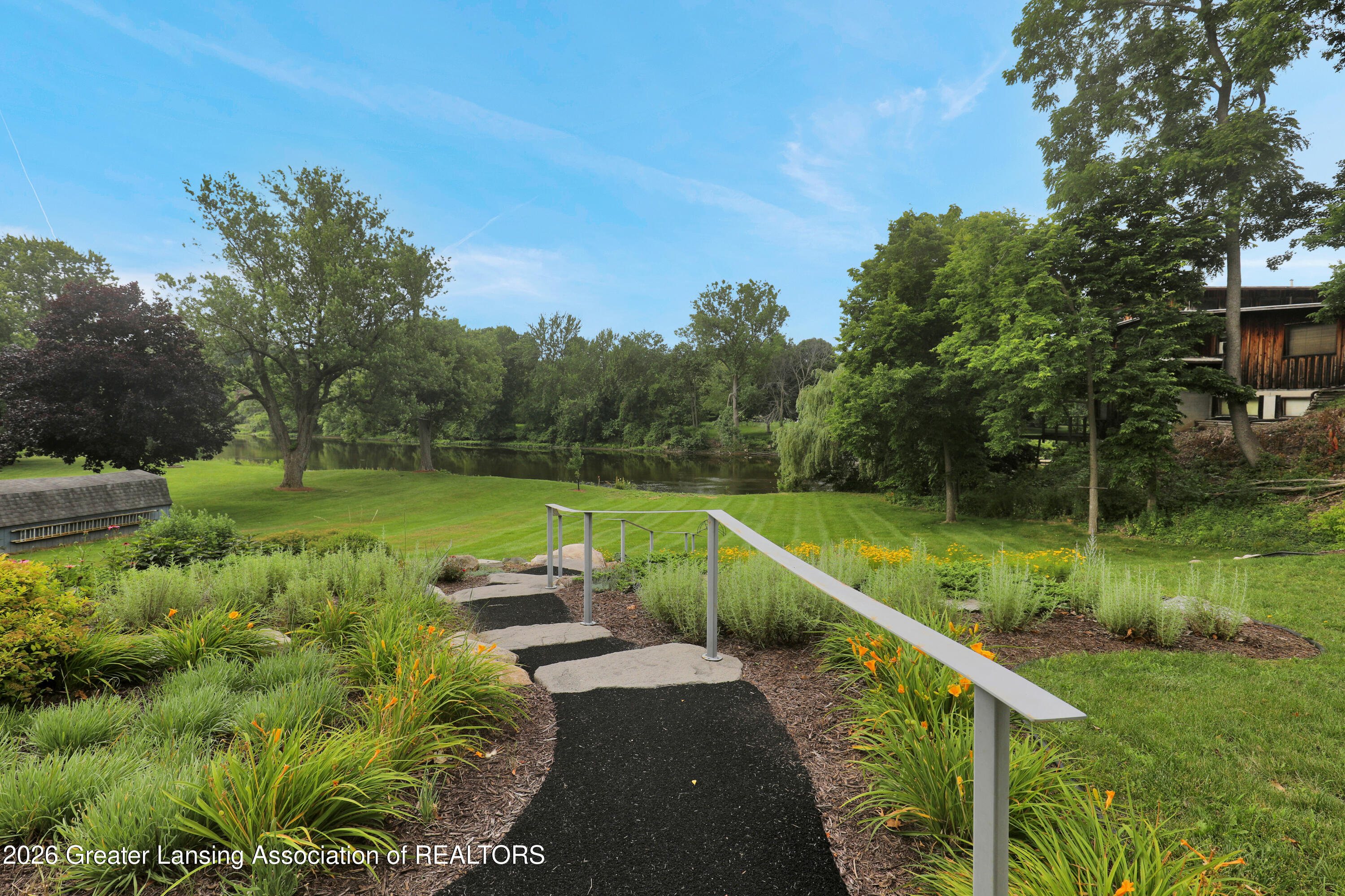 412 East Washington Street Dimondale, MI 48821 - Photo 34 of 43 Garden