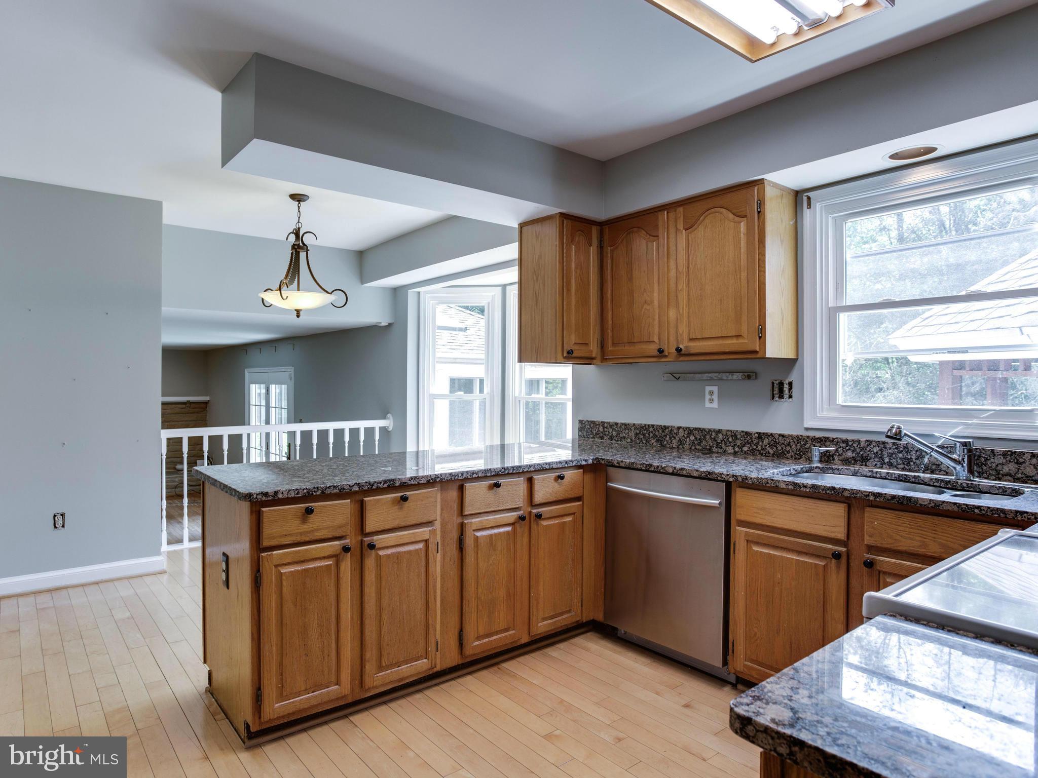 14616 Falling Leaf Way Gaithersburg, MD 20878 - Photo 11 of 30 Kitchen