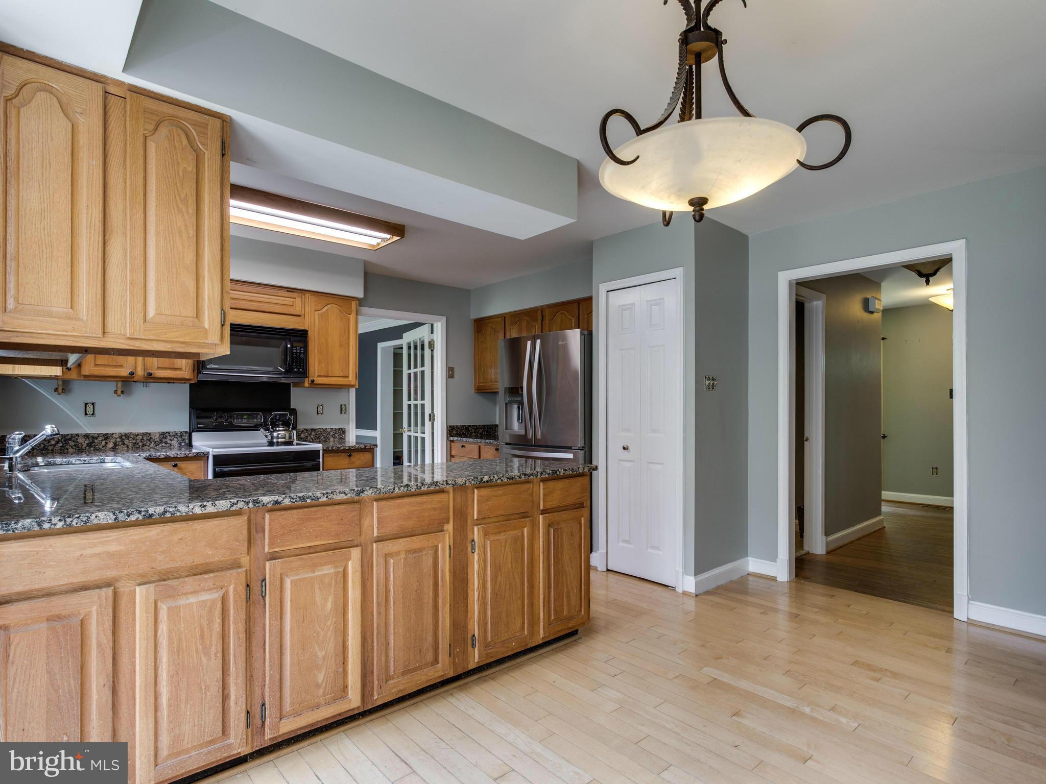 14616 Falling Leaf Way Gaithersburg, MD 20878 - Photo 13 of 30 Kitchen