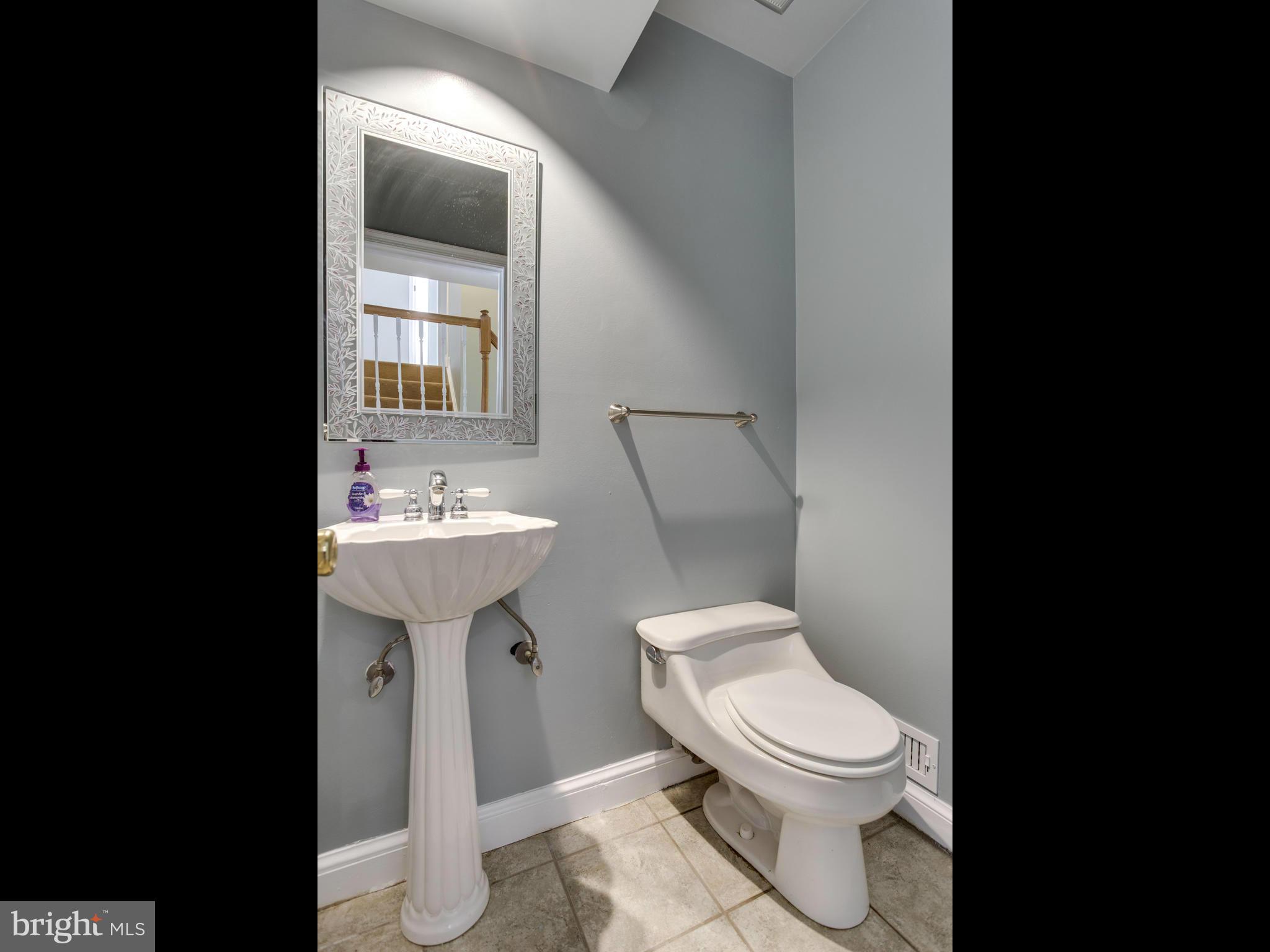 14616 Falling Leaf Way Gaithersburg, MD 20878 - Photo 5 of 30 Bath