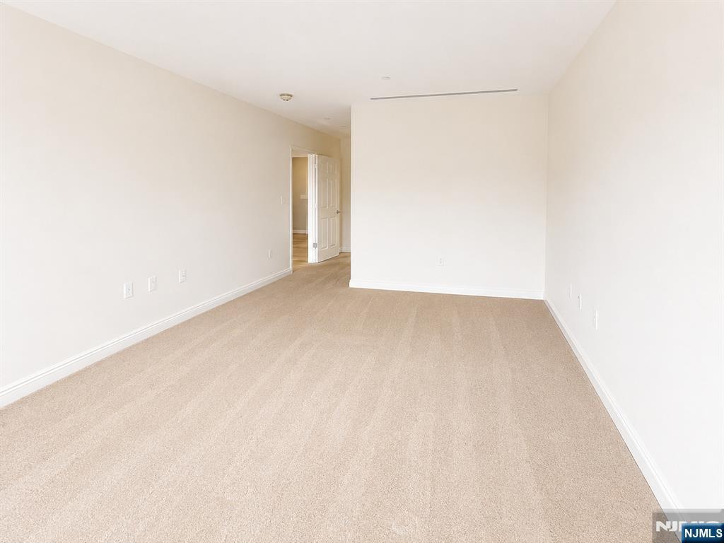 1-orient W Orient Way, Unit 305 Rutherford, NJ 07070 - Photo 17 of 48