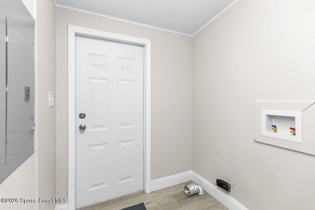 18137 Hollister Road Orlando, FL 32820 - Photo 19 of 28 Utility Room