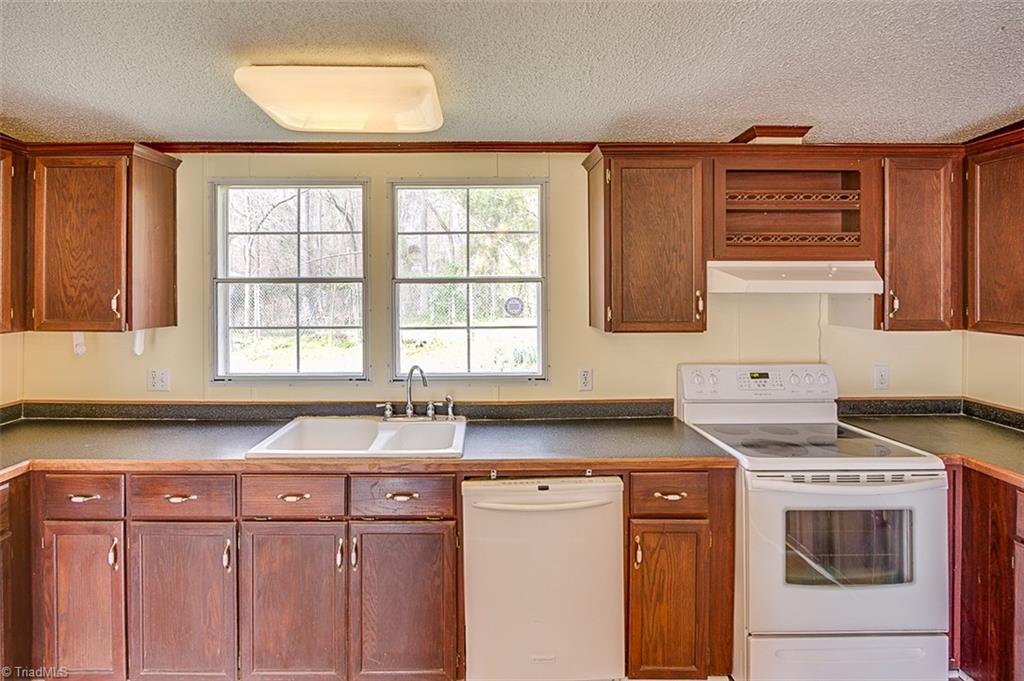 3689 Randolph Church Road Climax, NC 27233 - Photo 10 of 29 Gallery Image 10