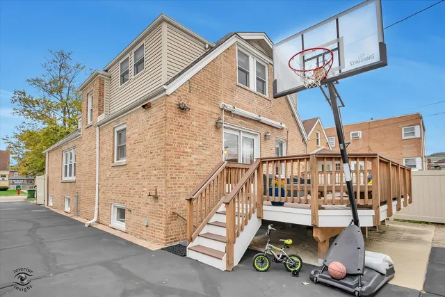 $475,000 | 9521 South Sawyer Avenue, Evergreen Park, IL 60805