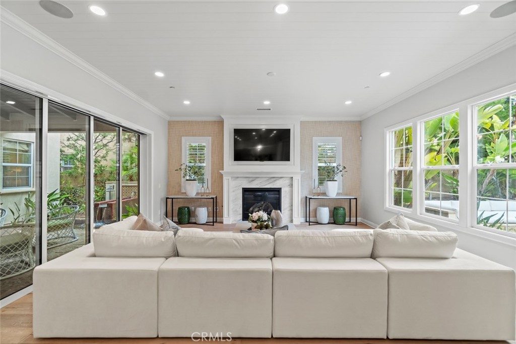 208 Radial Irvine, CA 92618 - Photo 4 of 56