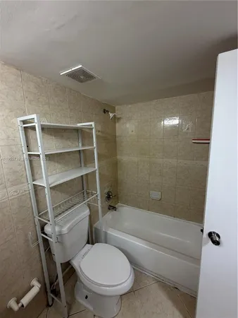 $1,800 | 1801 South Treasure Drive, Unit 202, North Bay Village, FL 33141