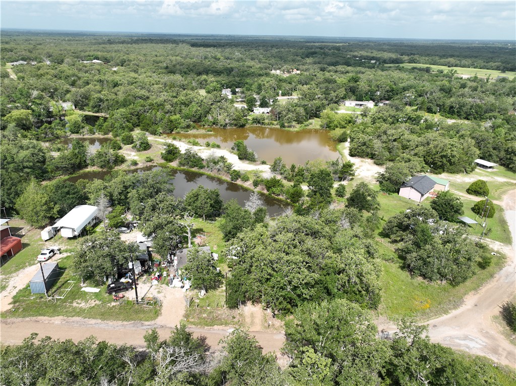 125-126 Lakeview Loop Somerville, TX 77879 - Photo 3 of 17