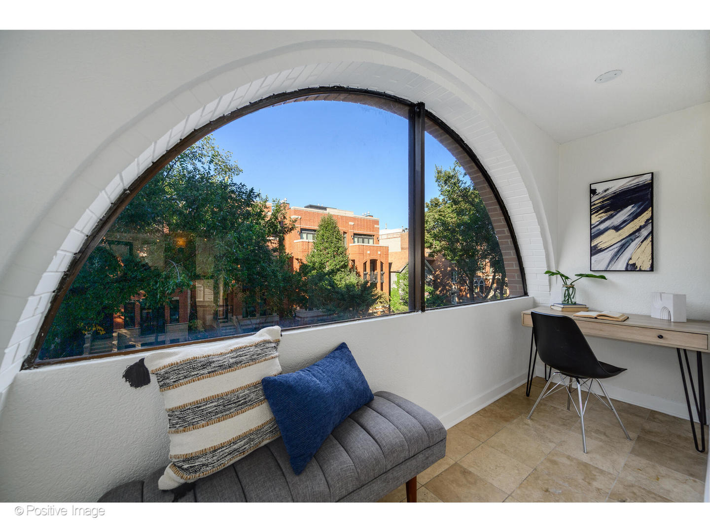 885 West Lill Avenue, Unit 3 Chicago, IL 60614 - Photo 4 of 23 a living room with couch and a large window
