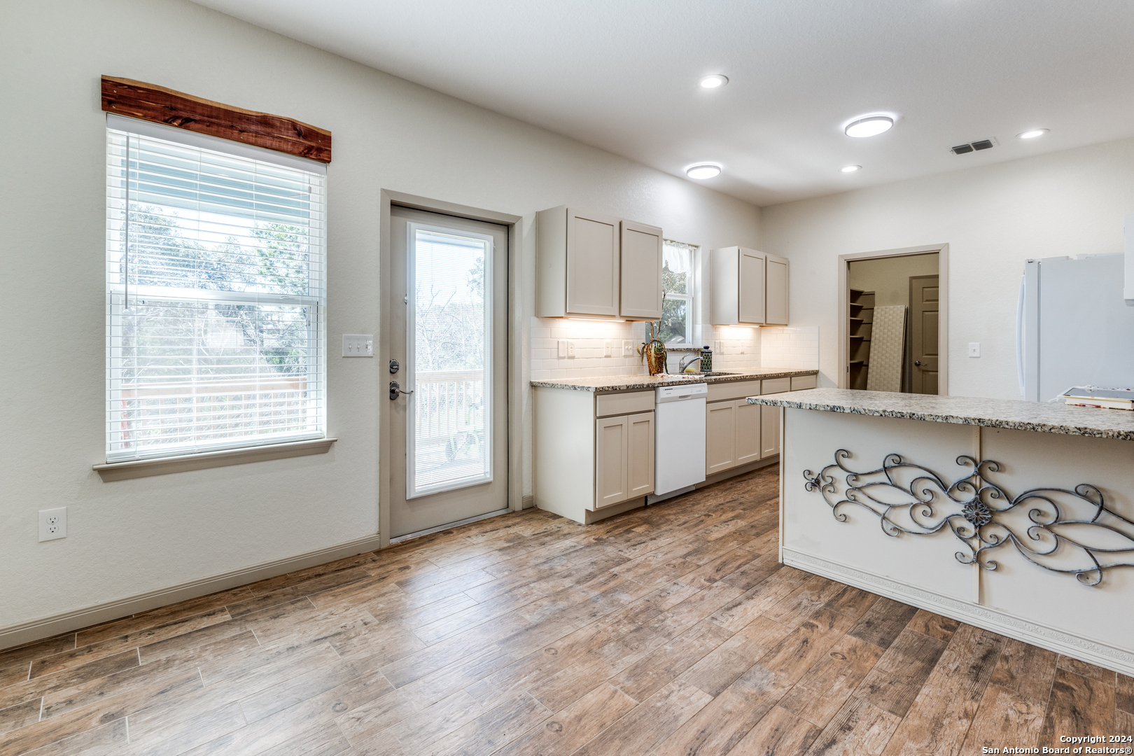 2336 Hornsby Spring Branch, TX 78070 - Photo 4 of 12 Gallery Image 4