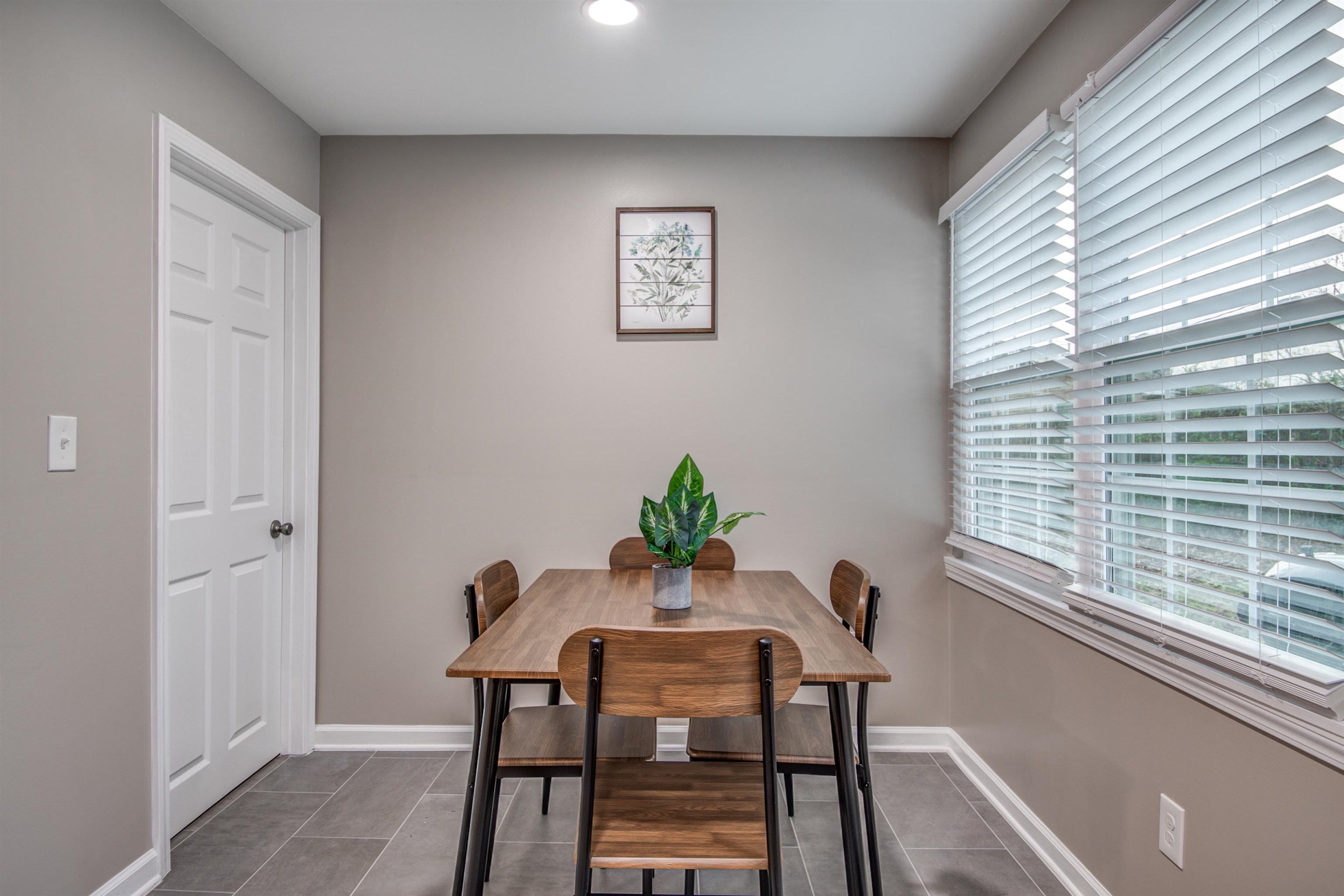 1277 Wellsville Road Memphis, TN 38117 - Photo 23 of 39 Dining room featuring tile patterned flooring
