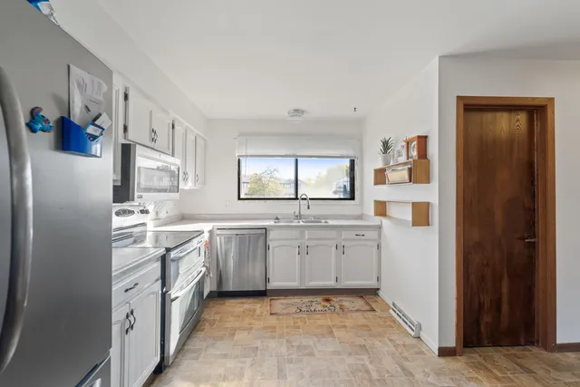 $190,000 | 5742 Cambridge Circle, Unit 2, Mount Pleasant, WI 53406