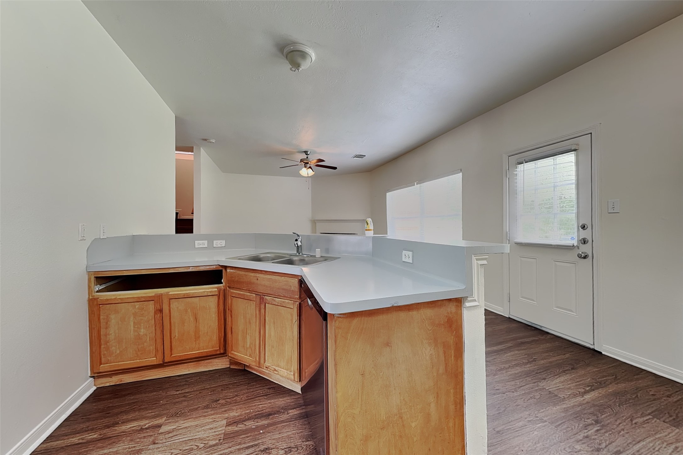5211 Sherilynn Drive Spring, TX 77373 - Photo 3 of 22