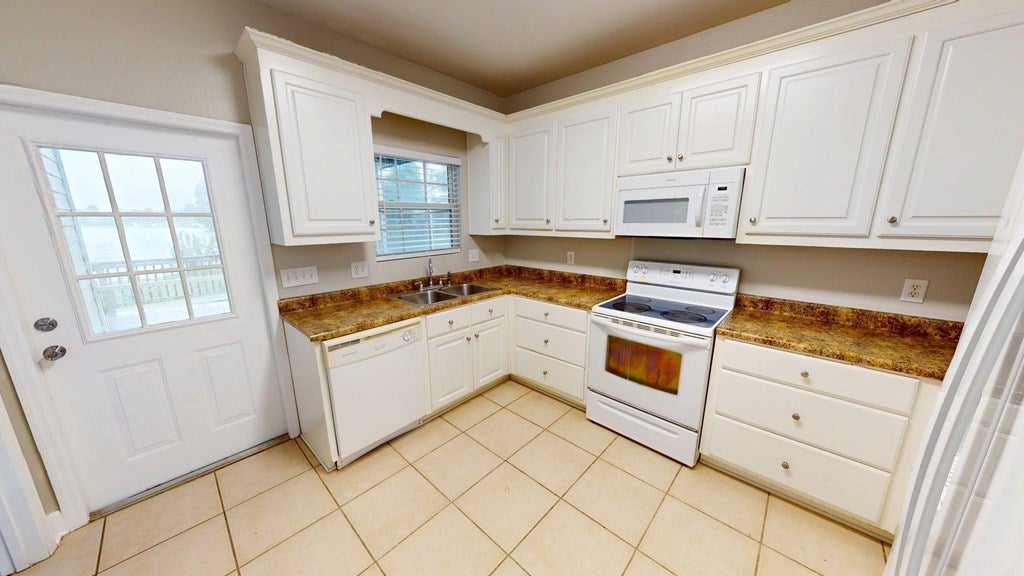 232 Timber Ridge Drive Thomasville, GA 31757 - Photo 6 of 24 Gallery Image 6