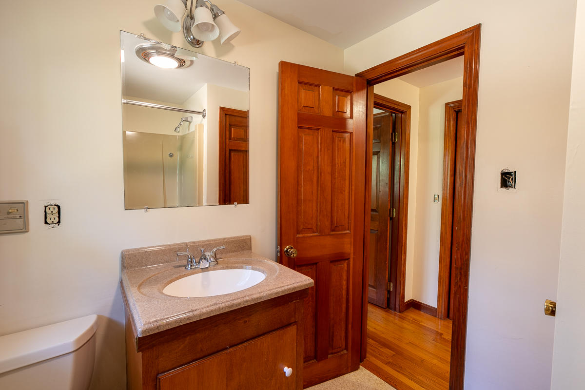 181 Woodbridge Road York, ME 03909 - Photo 9 of 16 Bathroom