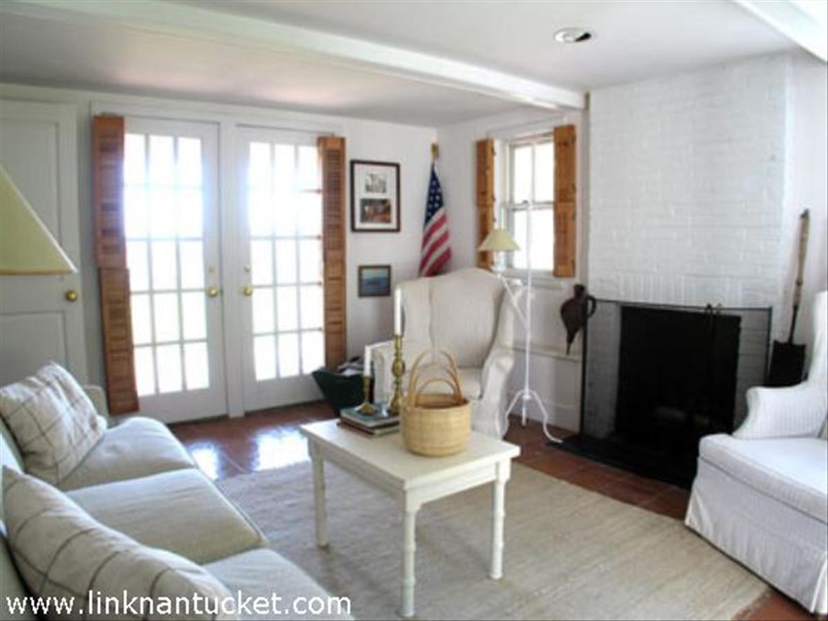59 Quidnet Road Nantucket, MA 02554 - Photo 4 of 7 Den
