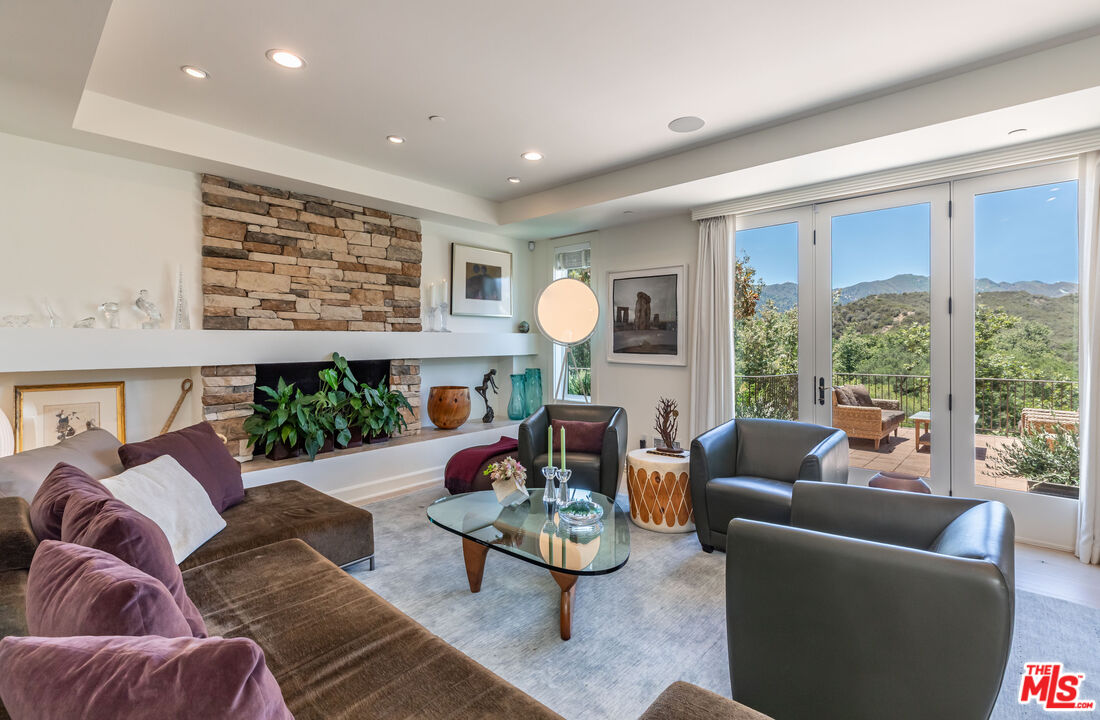 1045 Cold Canyon Road Calabasas, CA 91302 - Photo 12 of 51