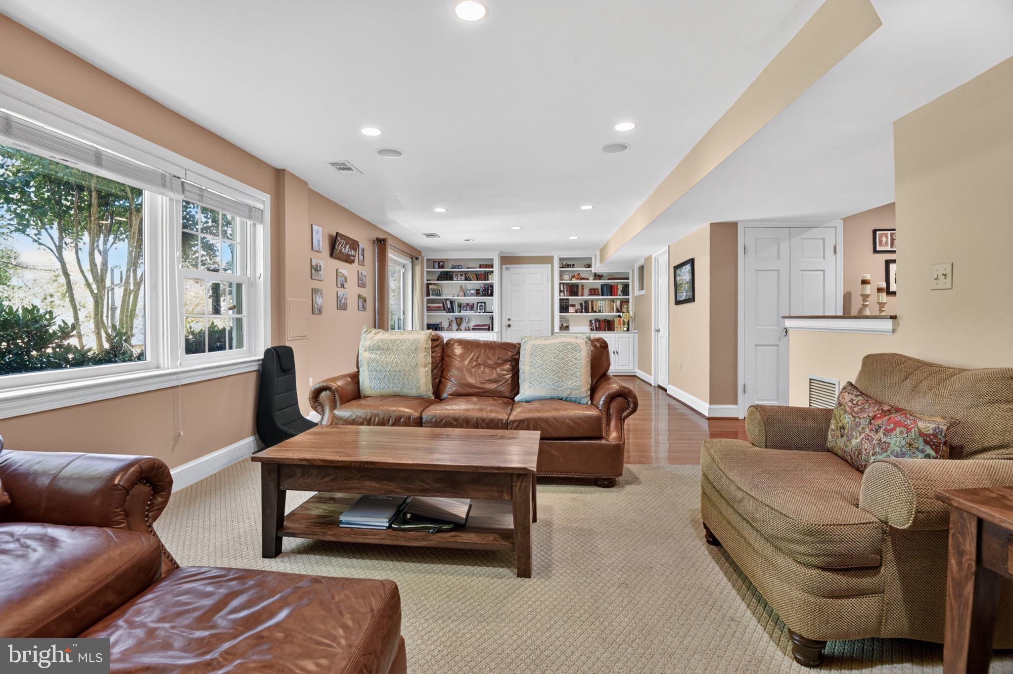 5305 Ridgefield Road Bethesda, MD 20816 - Photo 35 of 43 Gallery Image 35