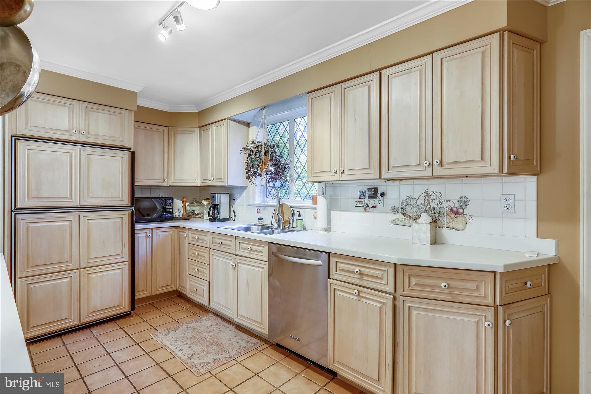 5620 Lambeth Road Bethesda, MD 20814 - Photo 14 of 67 Gallery Image 14