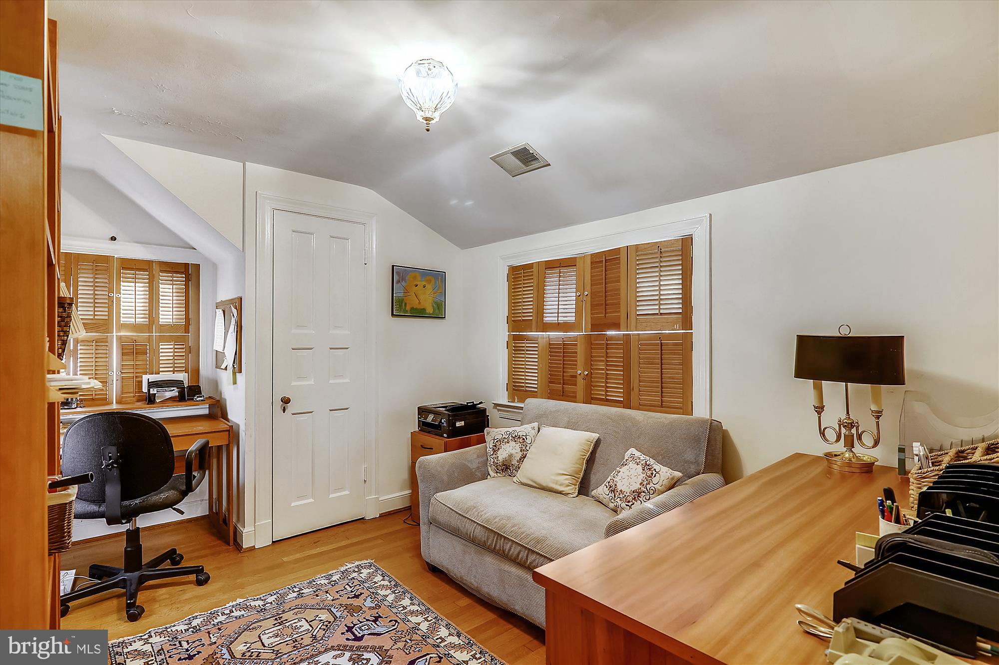 5620 Lambeth Road Bethesda, MD 20814 - Photo 28 of 67 Gallery Image 28