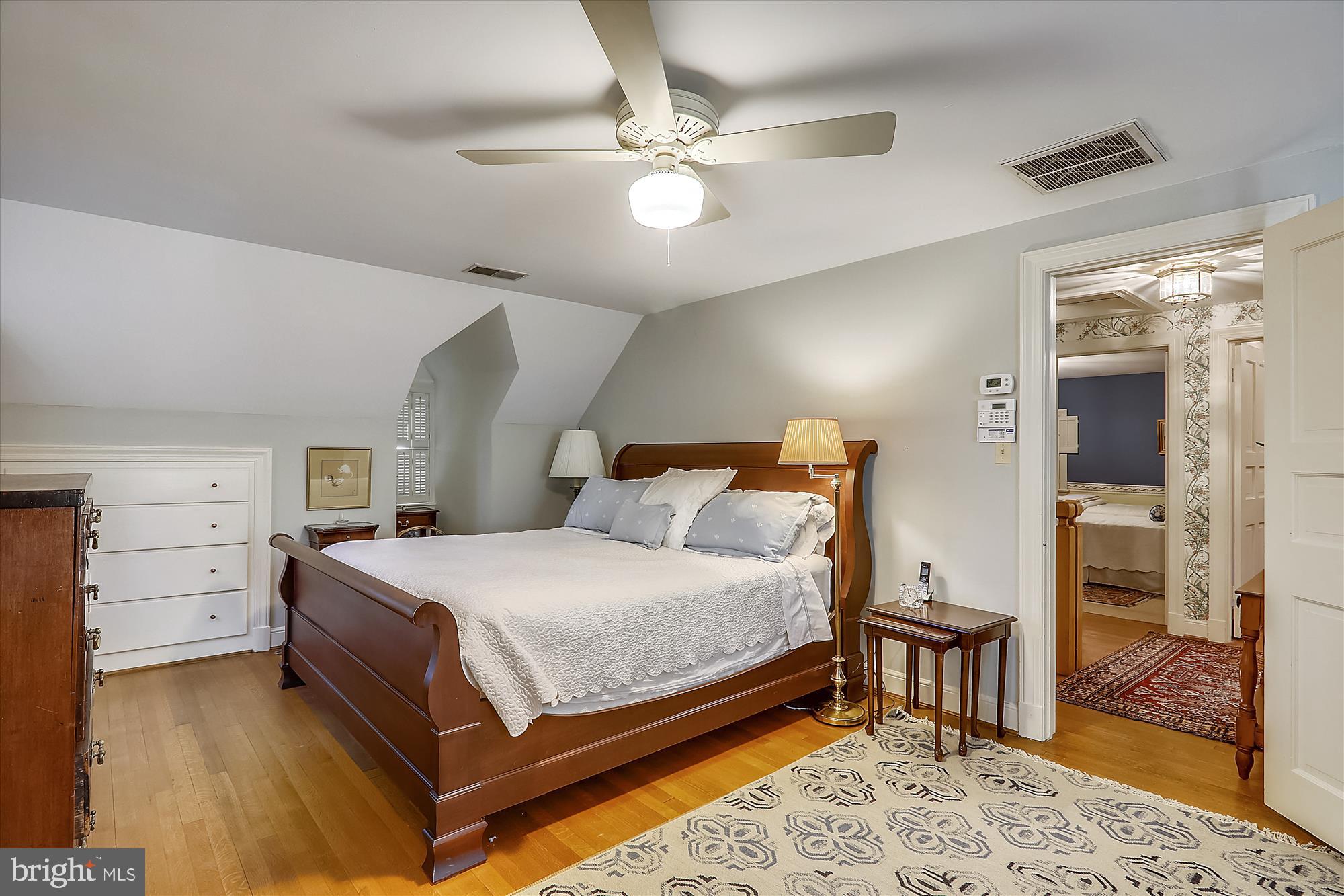 5620 Lambeth Road Bethesda, MD 20814 - Photo 33 of 67 Gallery Image 33