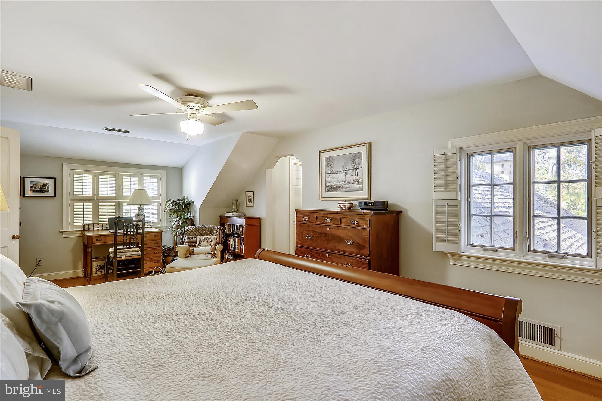 5620 Lambeth Road Bethesda, MD 20814 - Photo 35 of 67 Gallery Image 35