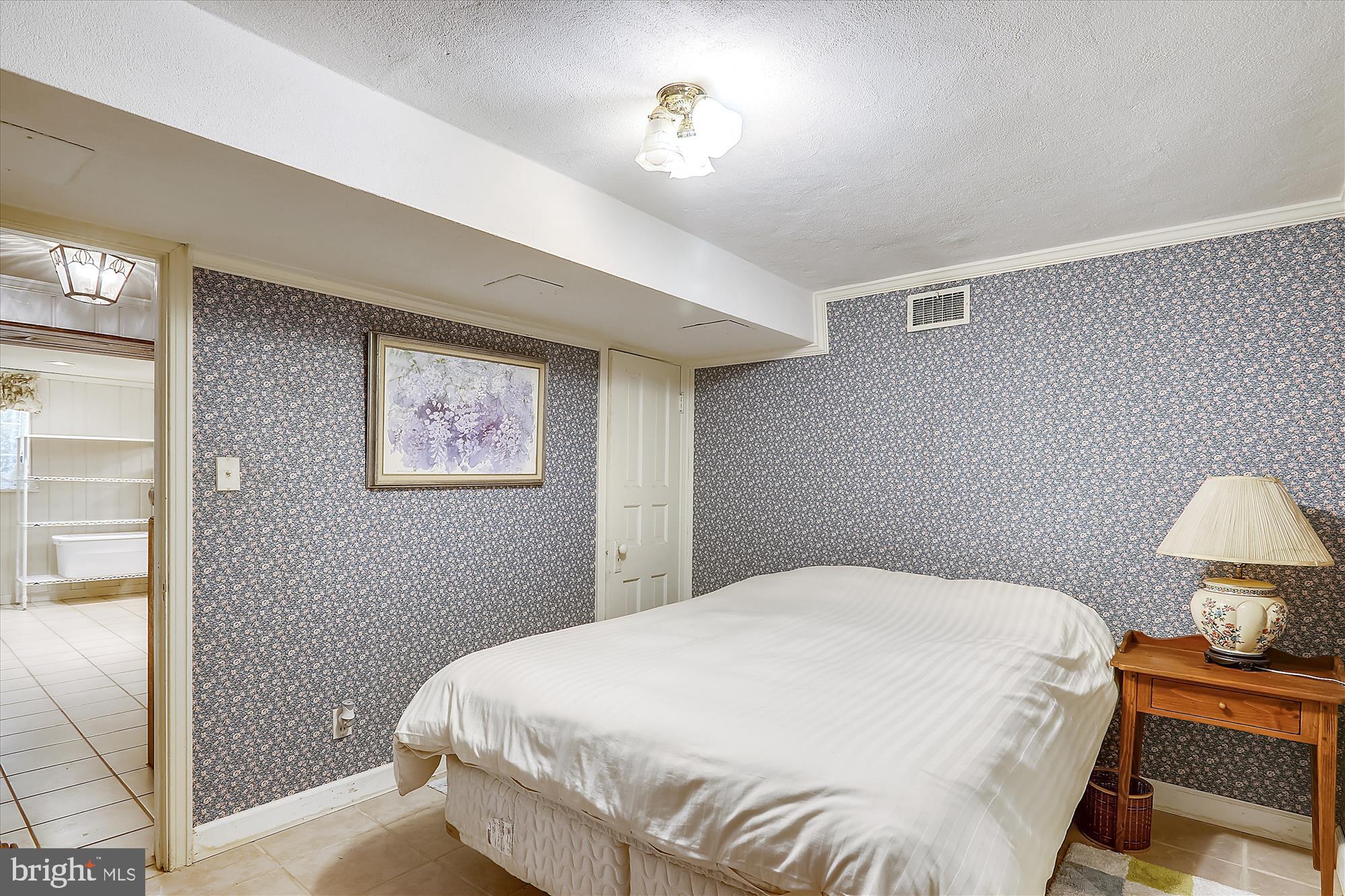 5620 Lambeth Road Bethesda, MD 20814 - Photo 43 of 67 Gallery Image 43