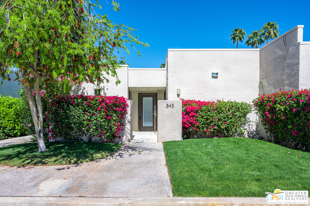 845 East Arenas Road Palm Springs, CA 92262 - Photo 1 of 41